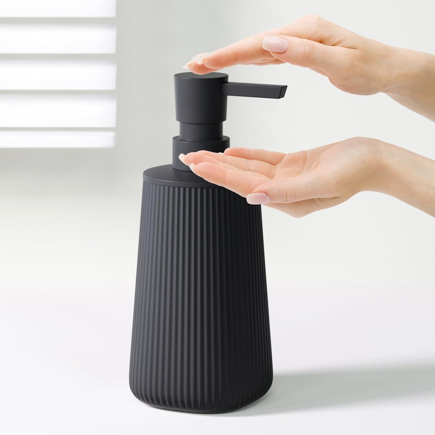 Matte Black Soap Dispenser for Kitchen, Dish Soap Dispenser Bathroom, Hand Soap Dispenser with Pump for Bathroom, Small Refillable Liquid Soap & Lotion Dispenser, Modern Plastic Soap Dispenser - Image 6